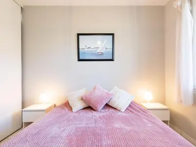 Un ou plusieurs lits dans un hébergement de l'établissement Apartment Les Pêcheurs-4 by Interhome