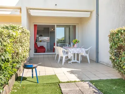 Jardin de l'établissement Apartment Les Pêcheurs-4 by Interhome