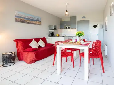 Cuisine ou kitchenette dans l'établissement Apartment Les Pêcheurs-4 by Interhome