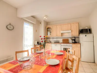 Cuisine ou kitchenette dans l'établissement Apartment Maria Callas by Interhome