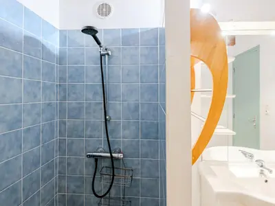 Salle de bains dans l'établissement Holiday Home Sicard-5 by Interhome