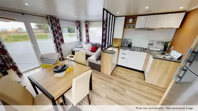 Cuisine ou kitchenette dans l'établissement Camping Officiel Siblu Les Dunes de Contis