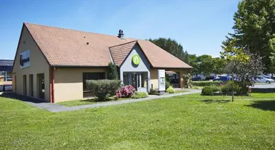 Jardin de l'établissement Campanile Dax - Saint-Paul-Les-Dax
