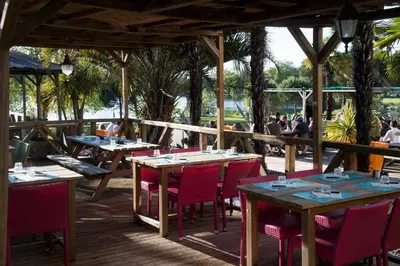 Restaurant ou autre lieu de restauration dans l'établissement L'hôtel by JOA de Saint-Paul-Lès-Dax