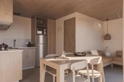 Cuisine ou kitchenette dans l'établissement Camping Lou Broustaricq