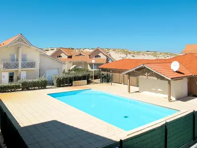 Piscine de l'établissement Apartment Résidence Belle Dune-1 by Interhome ou située à proximité