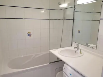 Salle de bains dans l'établissement Apartment Résidence Belle Dune-3 by Interhome