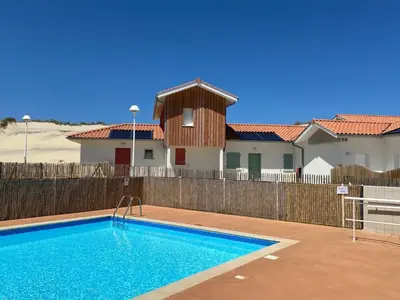 Piscine de l'établissement Holiday Home Résidence Plage Océane-3 by Interhome ou située à proximité