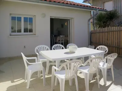 Terrasse ou espace extérieur de l'établissement Holiday Home Résidence Plage Océane-1 by Interhome