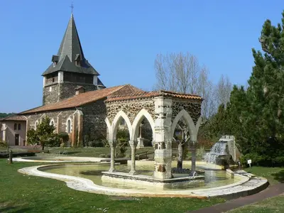 Jardin de l'établissement Auberge Les Mufliers - Hôtel Les Forges