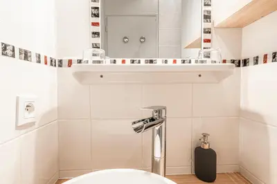 Salle de bains dans l'établissement Hotel Helios - Golf