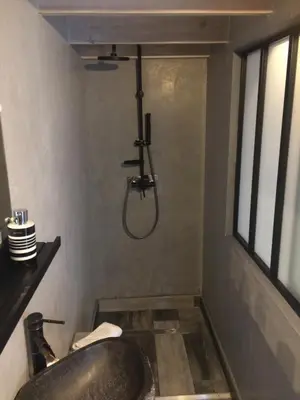Salle de bains dans l'établissement Loft Zen Climatisé