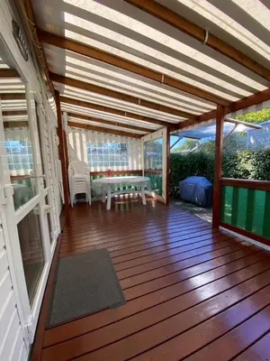 Balcon ou terrasse dans l'établissement MOBIL HOME 43 dans Camping 4 Etoiles