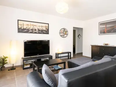Télévision ou salle de divertissement dans l'établissement Holiday Home Carraou by Interhome