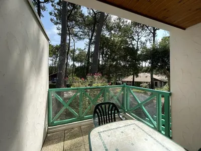 Balcon ou terrasse dans l'établissement T3 Duplex avec Piscine, Terrasse et Tennis à Soustons - FR-1-379-78