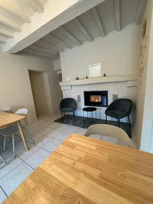 Coin salon dans l'établissement Maison d'hôtes - La Forge de Clermont