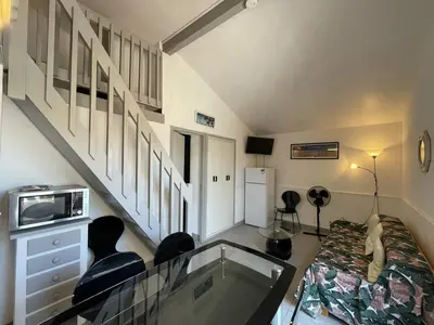Un ou plusieurs lits dans un hébergement de l'établissement Appartement T2 Mezzanine avec Terrasse Proche Lac - Animaux Acceptés ! - FR-1-379-27
