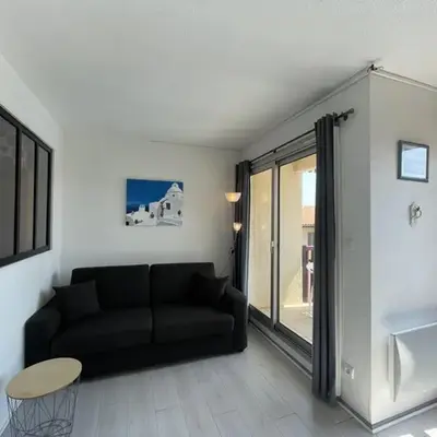Appartement T1 à 50m du lac avec piscine