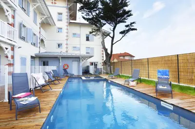 Piscine de l'établissement Résidence Goélia Le Marché de la Plage ou située à proximité