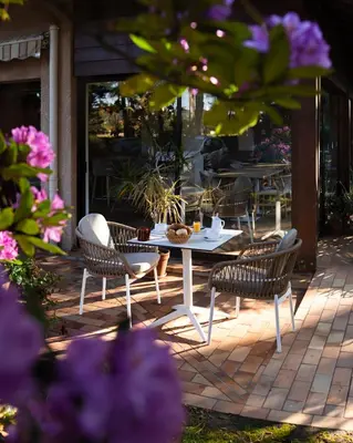 Jardin de l'établissement Résidence Hôtelière les Acanthes
