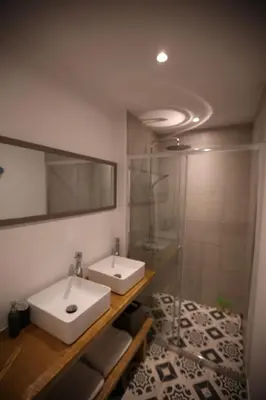 Salle de bains dans l'établissement Chateau Saint Martin B&B