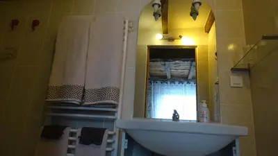 Salle de bains dans l'établissement Chambres d'hôtes - Domaine Beau Sejour