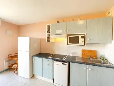 Cuisine ou kitchenette dans l'établissement Appartement 1 chambre, 2 cabines - 4 pers - Vue océan - FR-1-379-80