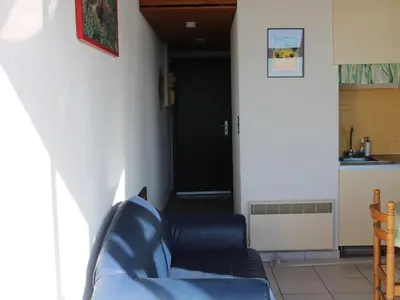 Coin salon dans l'établissement Biscarrosse Plage - Duplex T2 Centre-Ville - Parking - Balcon - Proche Plage - Ménage Inclus - FR-1-319-208