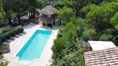 Piscine de l'établissement Village Nature et Océan à côté de la plage avec piscine et jacuzzi ou située à proximité