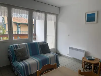 Coin salon dans l'établissement Appartement cosi près des dunes, pour 6, Biscarrosse Plage - FR-1-319-342