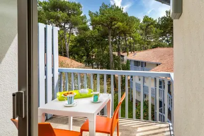 Balcon ou terrasse dans l'établissement SOWELL Family Pignada Plage