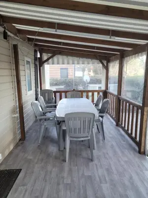 Balcon ou terrasse dans l'établissement Mobilhome a Gastes