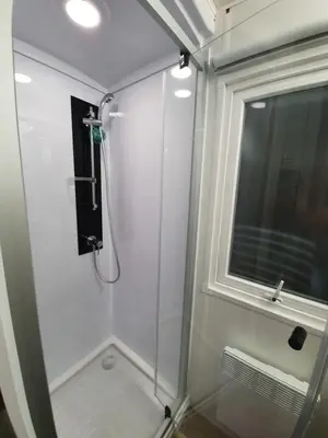 Salle de bains dans l'établissement Mobilhome a Gastes