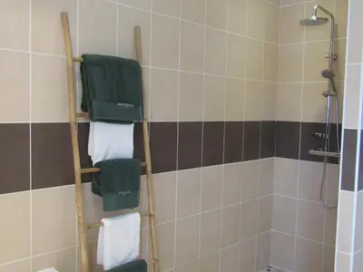 Salle de bains dans l'établissement Gîte de Marcadé