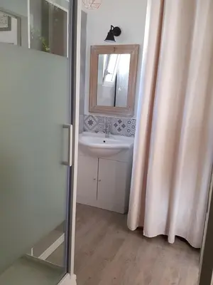 Salle de bains dans l'établissement Lou Cachotte