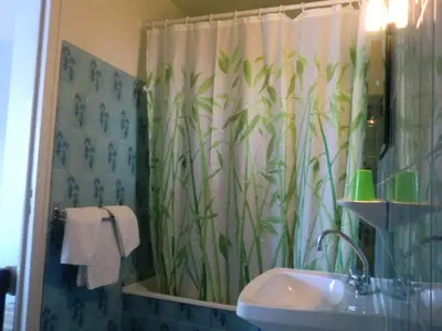 Salle de bains dans l'établissement Hôtel Bar des Arènes