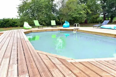 Piscine de l'établissement Au petit prince de Lue ou située à proximité