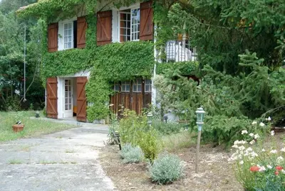 Jardin de l'établissement Villa Akwaba