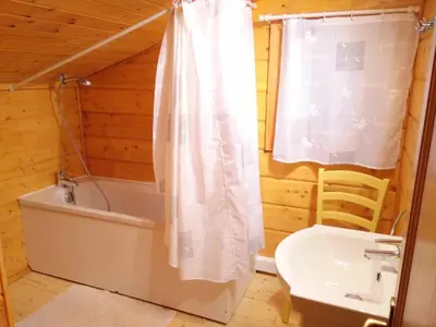 Salle de bains dans l'établissement Chalet Elocances