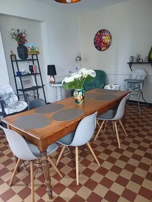 Coin salon dans l'établissement 325 Route du Fourou