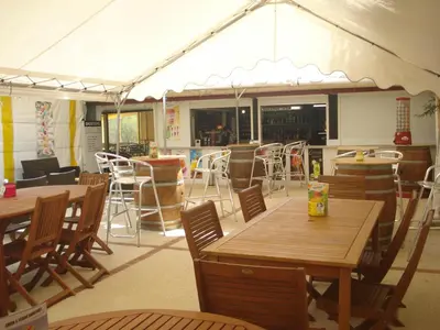 Restaurant ou autre lieu de restauration dans l'établissement Mobil-Home The Duck