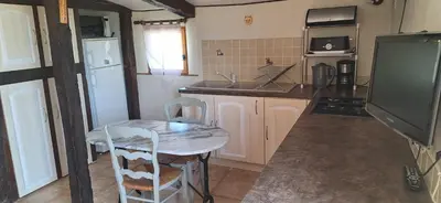 Cuisine ou kitchenette dans l'établissement Gîte Pouton
