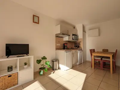 Cuisine ou kitchenette dans l'établissement Résidence Au Pitot, Biscarrosse-Plage