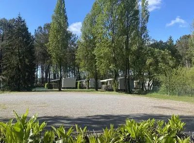 Jardin de l'établissement Camping des Abesses