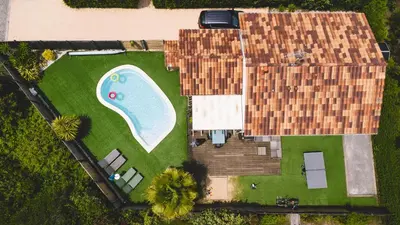 Piscine de l'établissement VILLA CASA KOKO 10 PERS piscine chauffée, pétanque, ping pong VIEUX-BOUCAU ou située à proximité