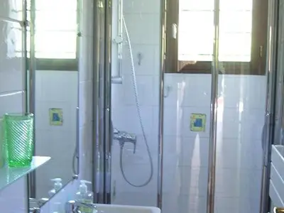 Salle de bains dans l'établissement Villa au Pyla, Proximité Plage, Capacité 7 Pers. - FR-1-474-42