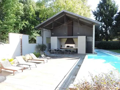 Piscine de l'établissement Holiday Home LA FORGE by Interhome ou située à proximité