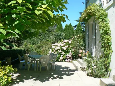 Jardin de l'établissement Holiday Home Le chant des milans by Interhome