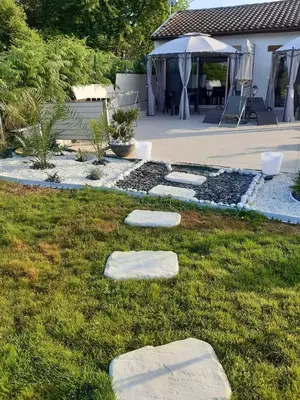 Jardin de l'établissement PETIT COIN DE CHARME