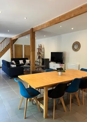 Coin salon dans l'établissement Grand gîte Gastes